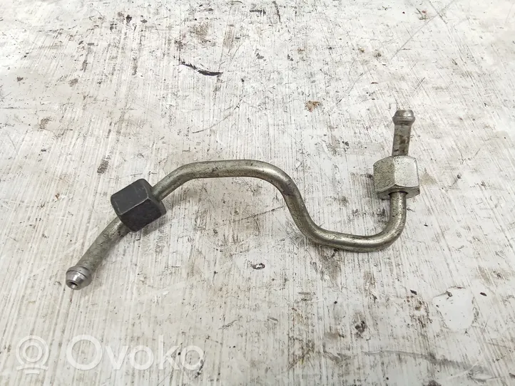 Mazda 3 III Fuel injector supply line/pipe 