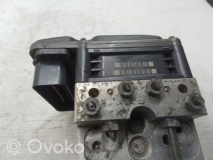 Mercedes-Benz CLS C219 ABS Pump A2114313712