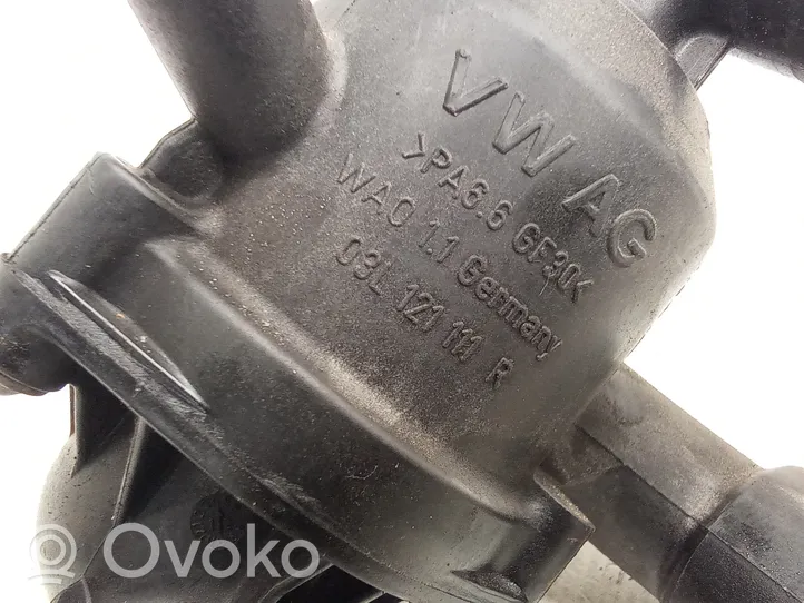 Volkswagen Touran II Termostat / Obudowa termostatu 03L121111R