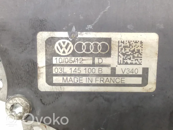 Volkswagen Touran II Pompa a vuoto 03L145100B