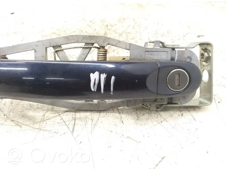 Volkswagen Touran II Front door exterior handle 1T0837886B