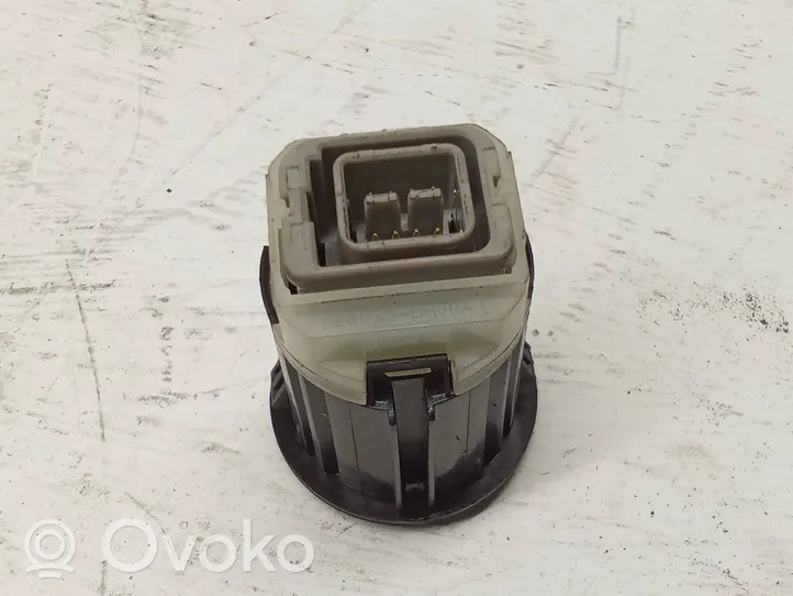 Nissan Qashqai USB socket connector 28023BH00A