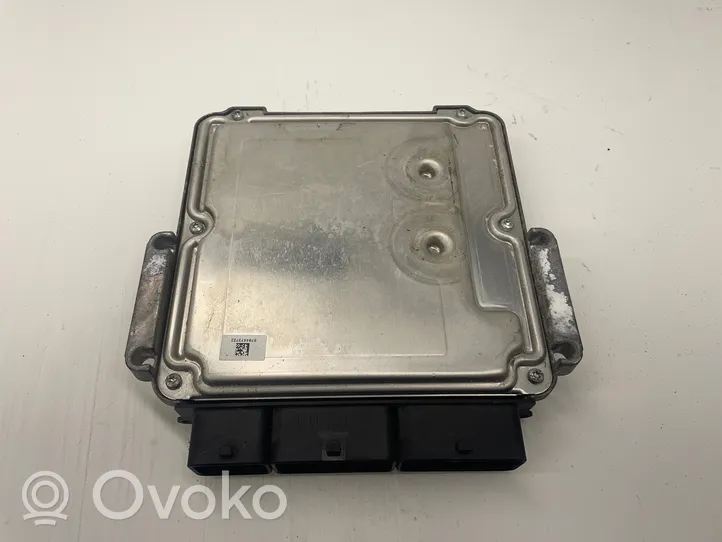 Renault Trafic II (X83) Calculateur moteur ECU 237101754R