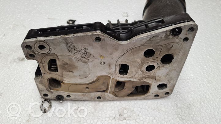 BMW 1 E82 E88 Support de filtre à huile 70377354