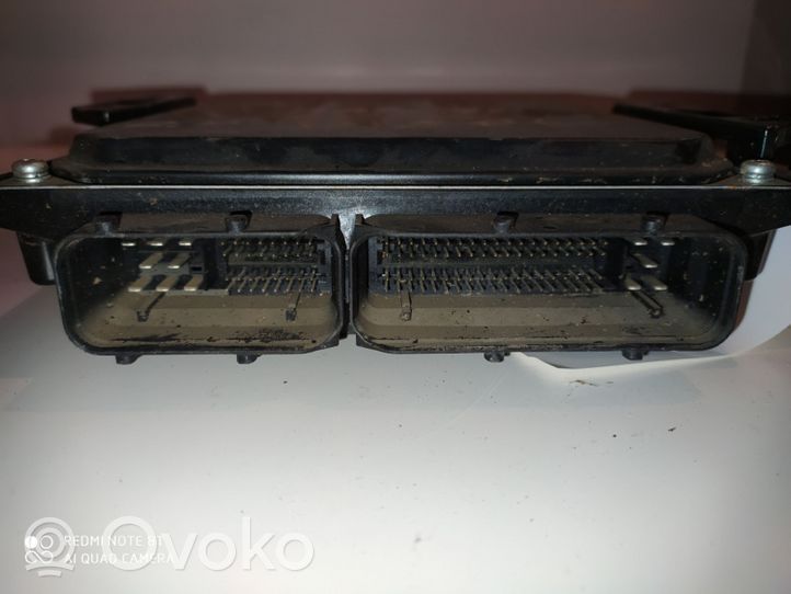 Mazda 6 Sterownik / Moduł ECU RF7K18881G