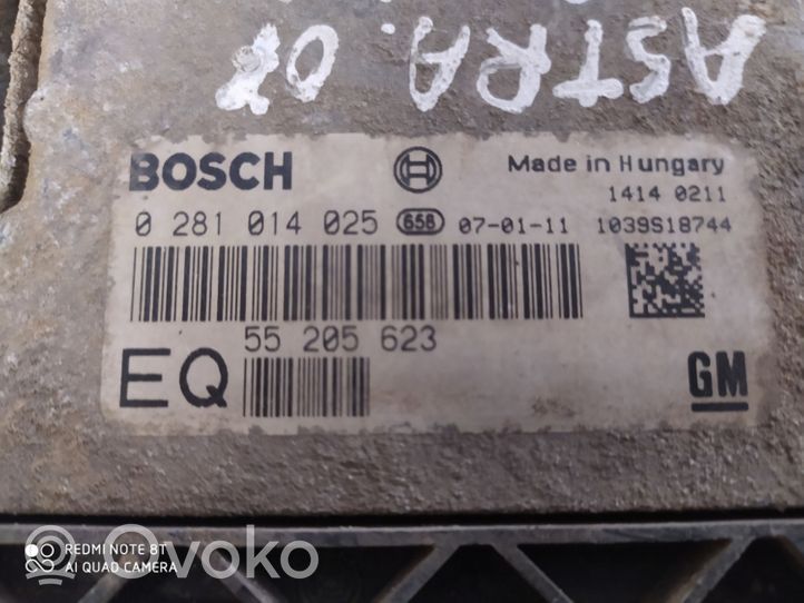 Opel Astra H Calculateur moteur ECU 0281014025