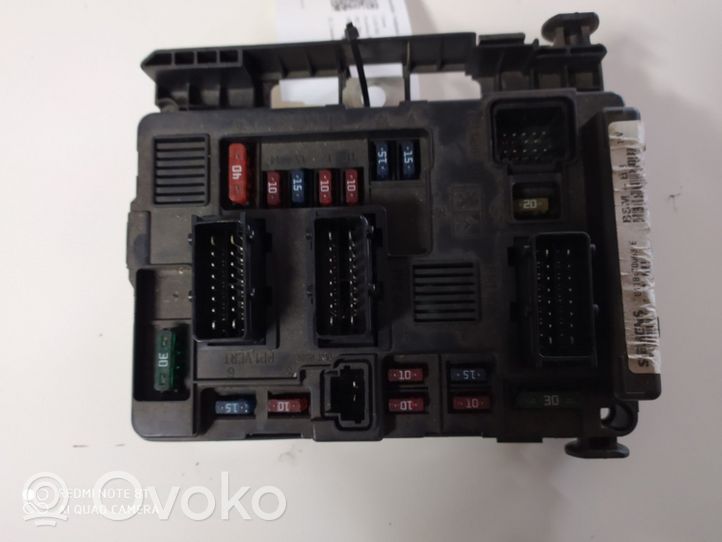 Citroen C5 Comfort/convenience module 9643498680