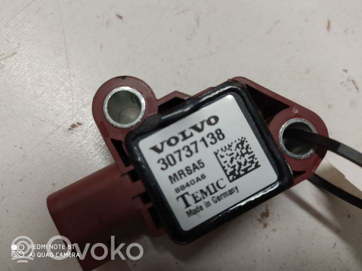 Volvo V50 Sensore d’urto/d'impatto apertura airbag 30737138