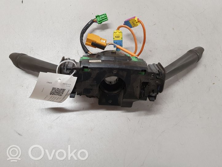 Volvo V70 Leva/interruttore dell’indicatore di direzione e tergicristallo 8691546