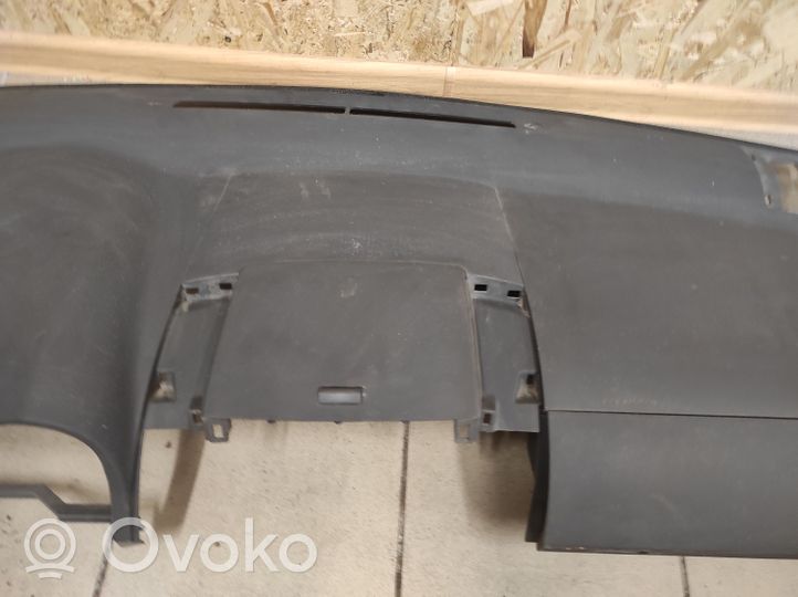 Toyota Corolla Verso AR10 Tableau de bord 553020F010