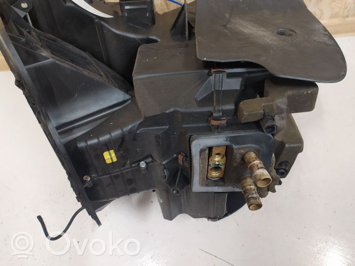 Opel Vectra B Sisälämmityksen ilmastoinnin korin kokoonpano 2J72036211