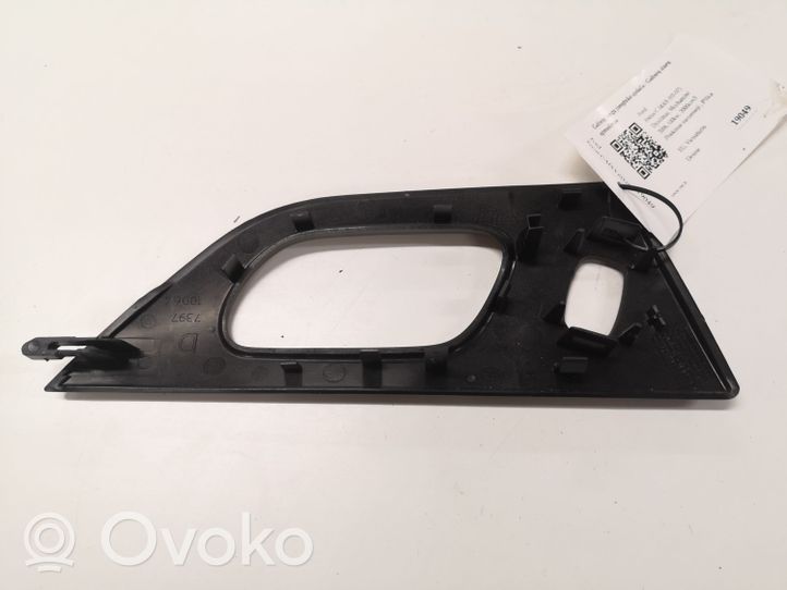 Ford Focus C-MAX Ramka przycisku otwierania szyby drzwi tylnych 964692987704