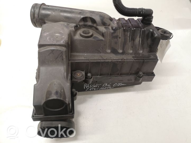 Volkswagen PASSAT B6 Scatola del filtro dell’aria 3C0129607