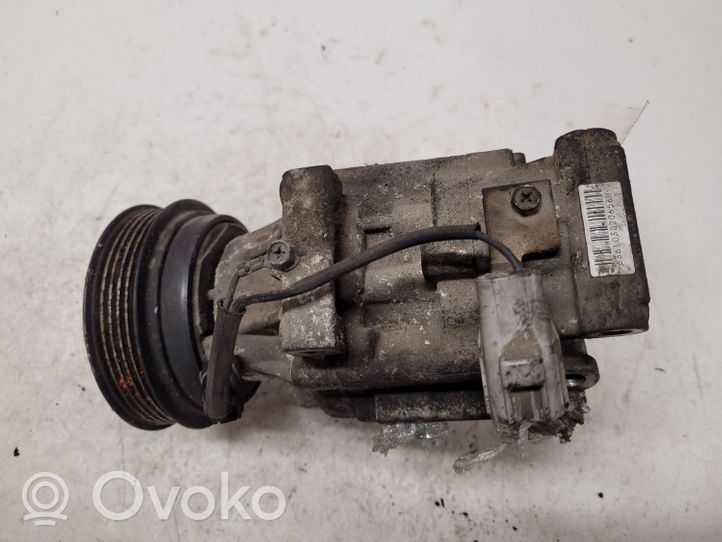 Toyota Corolla Verso AR10 Ilmastointilaitteen kompressorin pumppu (A/C) 4472206361