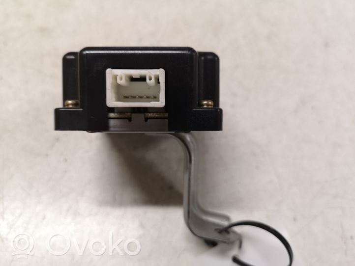 Toyota Yaris Durų elektronikos valdymo blokas 619825000