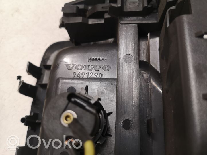 Volvo S60 Savukkeensytyttimen kehys takana 9491290