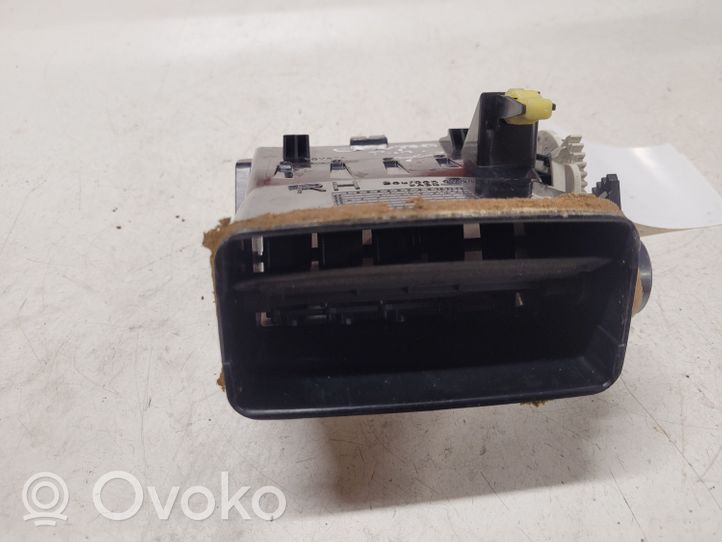 Toyota Avensis T270 Dash center air vent grill 9880