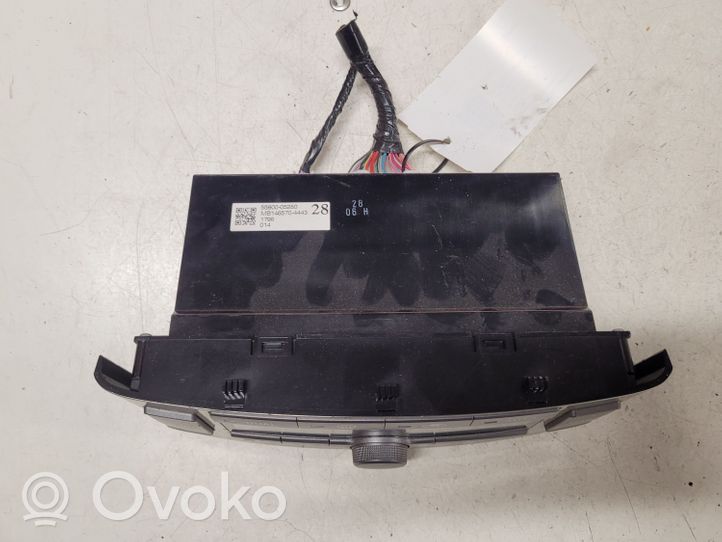 Toyota Avensis T250 Panel klimatyzacji 5590005280