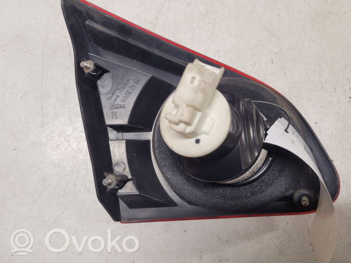 Nissan Qashqai Lampy tylnej klapy bagażnika 89071064