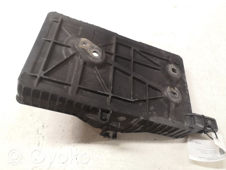 Mazda 6 Boîte de batterie GAM656041