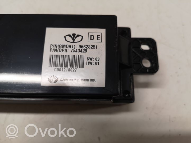 Chevrolet Captiva Monitori/näyttö/pieni näyttö 96628251