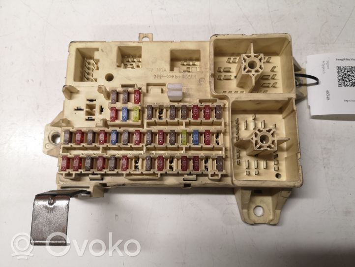 Jaguar S-Type Module de fusibles 4R8T14A067AB