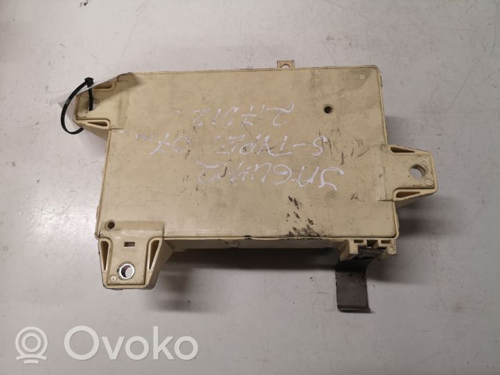 Jaguar S-Type Module de fusibles 6R8T14A067AA