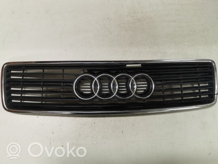 Audi A6 S6 C4 4A Grotelės priekinės 4A0853651