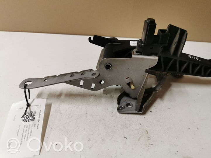 Ford C-MAX I Clutch pedal 3M517B633XF