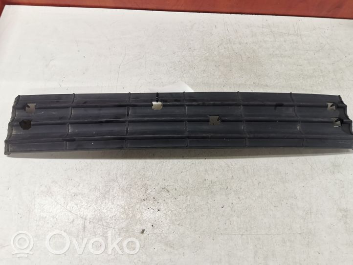 Citroen C4 Grand Picasso Grille inférieure de pare-chocs avant 9654197177