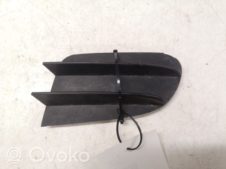 Citroen C5 Etupuskurin alempi jäähdytinsäleikkö 9636752580