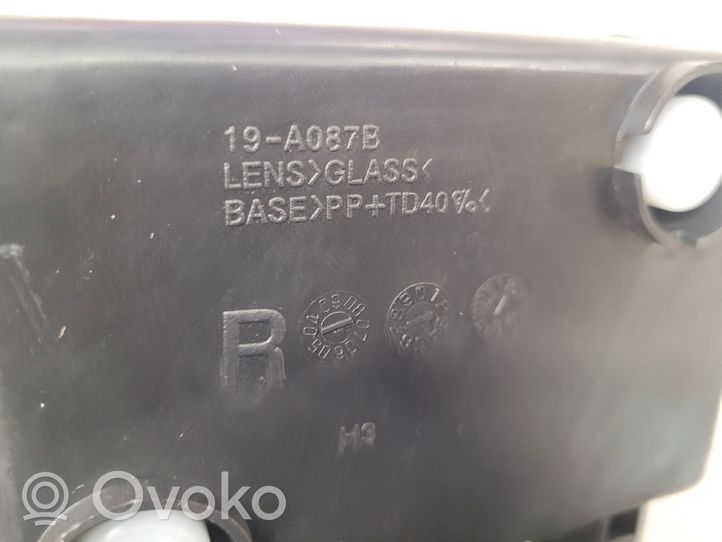 Opel Corsa C Światło przeciwmgłowe przednie 19A087B