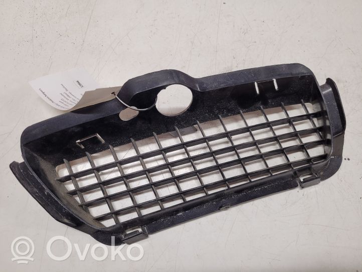 Volkswagen Golf III Grille inférieure de pare-chocs avant 