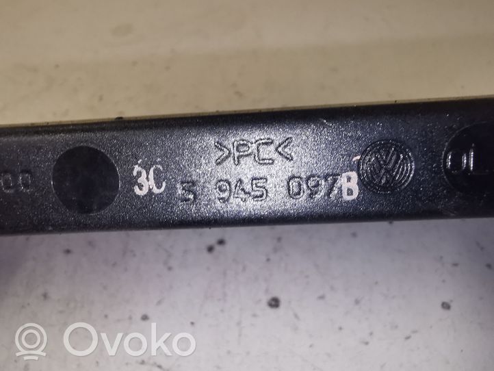 Volkswagen PASSAT B6 Trzecie światło stop 5945097B