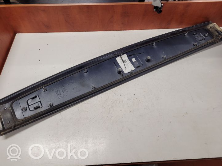 Citroen C6 Spoileris galinio stiklo 9681283077