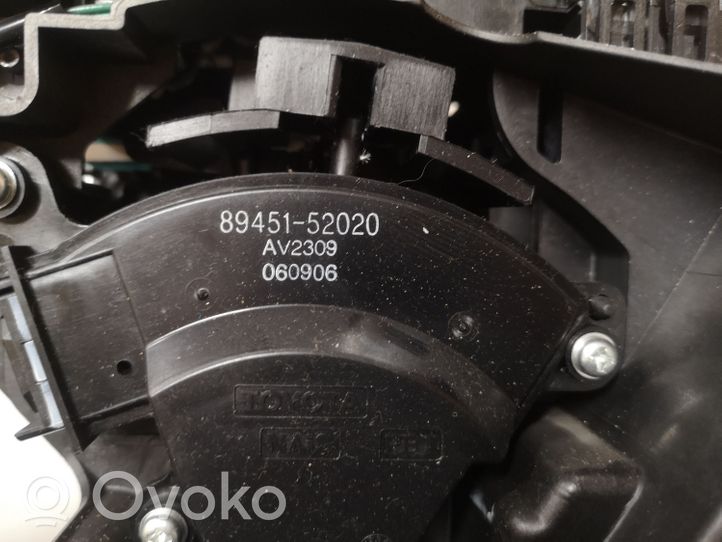 Toyota Corolla Verso AR10 Vaihteenvalitsimen verhoilu 8945152020
