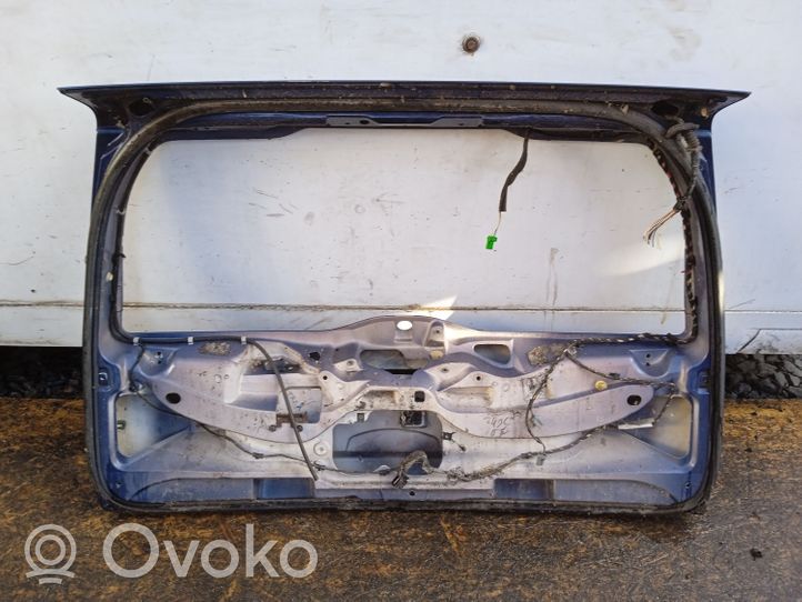 Volvo V70 Takaluukun/tavaratilan kansi 