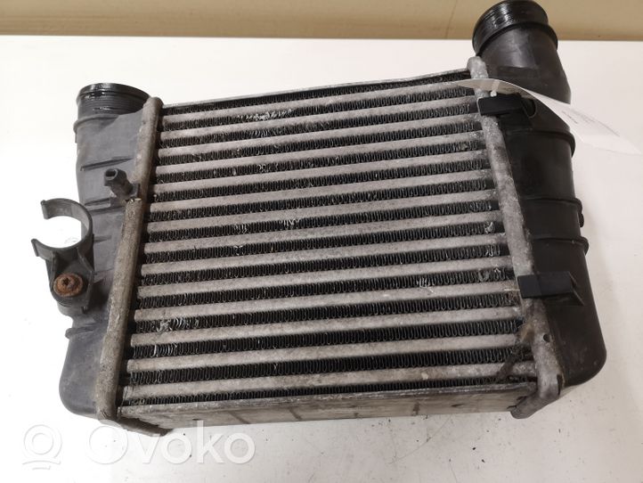 Audi A4 S4 B7 8E 8H Radiatore intercooler 8E0145805AA