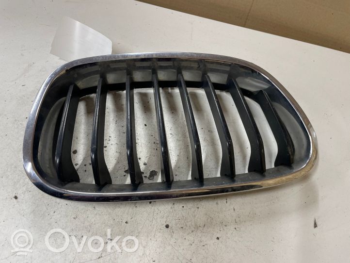 BMW 1 F20 F21 Maskownica / Grill / Atrapa górna chłodnicy 7239022