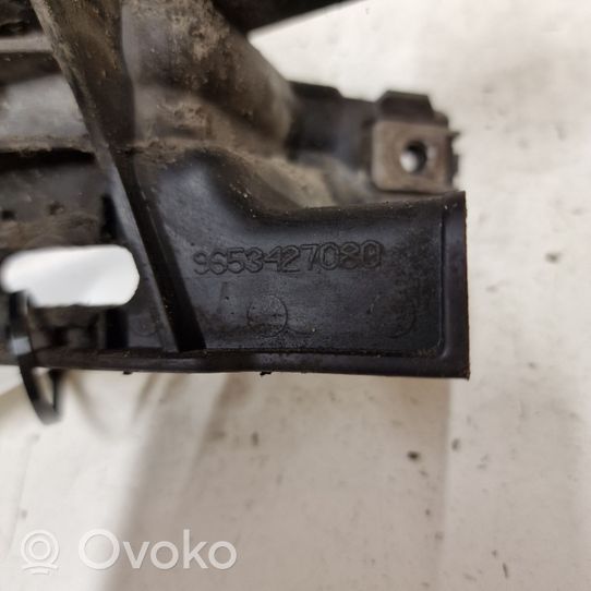 Peugeot 307 Support de montage de pare-chocs avant 9653427080