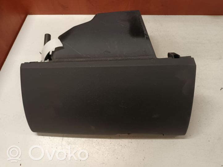 Citroen C5 Glove box set 9682432977