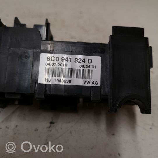 Skoda Fabia Mk3 (NJ) Module de fusibles 6C0941824D