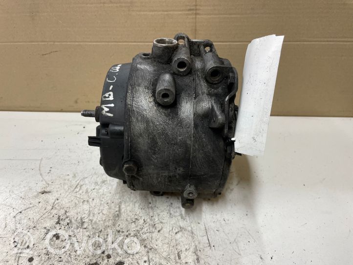 Mercedes-Benz C W203 Generatore/alternatore 10480408