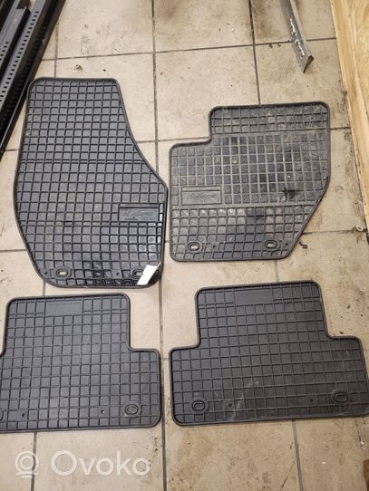 Volvo V40 Kit tapis de sol auto 