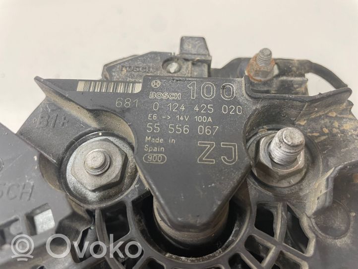 Opel Zafira B Generatore/alternatore 0124425020