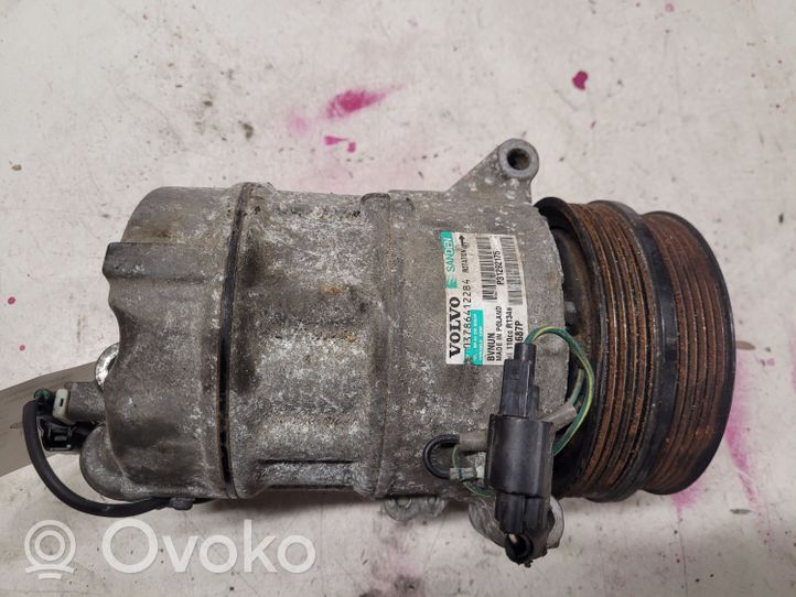 Volvo V40 Ilmastointilaitteen kompressorin pumppu (A/C) 31292175