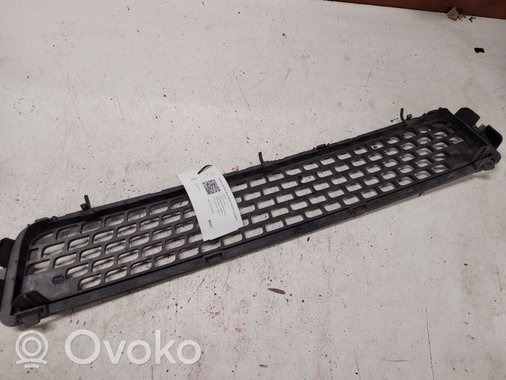 Volvo V60 Grille inférieure de pare-chocs avant 30763113