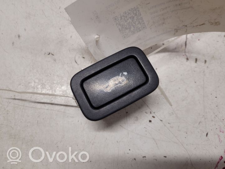 Volvo V70 Tailgate opening switch 30739237