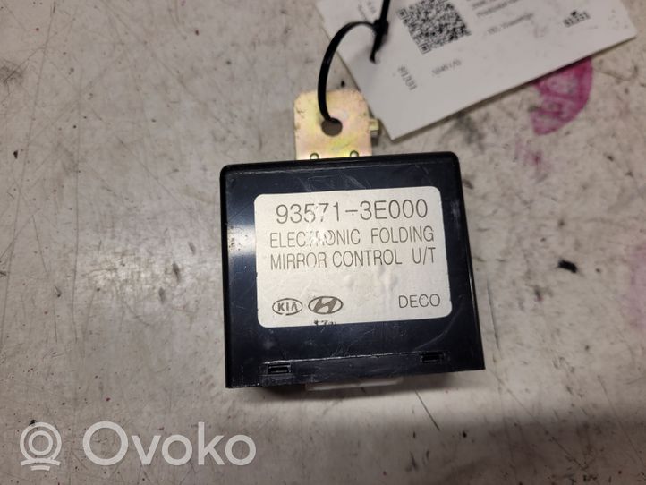 KIA Sorento Wing mirror control module 935713E000