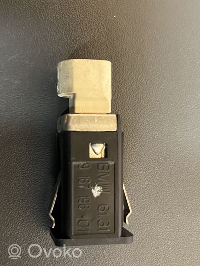 BMW 3 E90 E91 USB socket connector 9167196